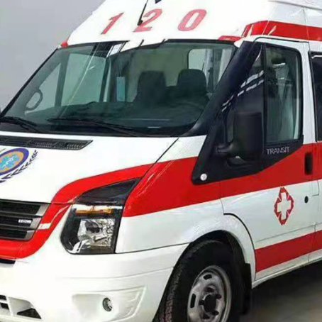 文山非急救护送病人转院租赁救护车的优缺点对比